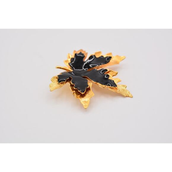 Vintage Maple Leaf Pin Brooch Black Enamel Shiny Gold Tone Autumn 1990s BinAH - Picture 7 of 12
